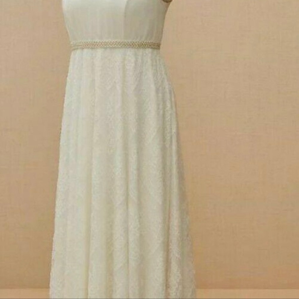 Ivory wedding dress